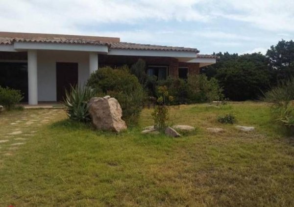 casa indipendente in vendita ad Aglientu