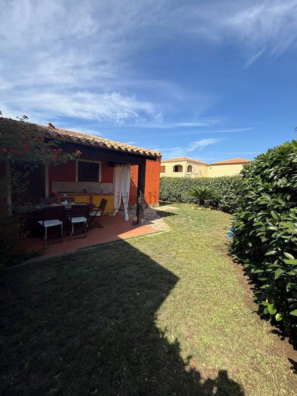 casa indipendente in vendita ad Aglientu