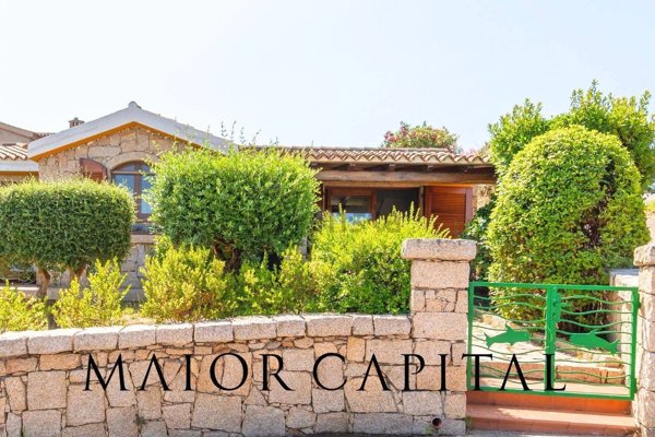 casa indipendente in vendita ad Aglientu