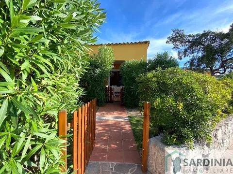 casa indipendente in vendita ad Aglientu