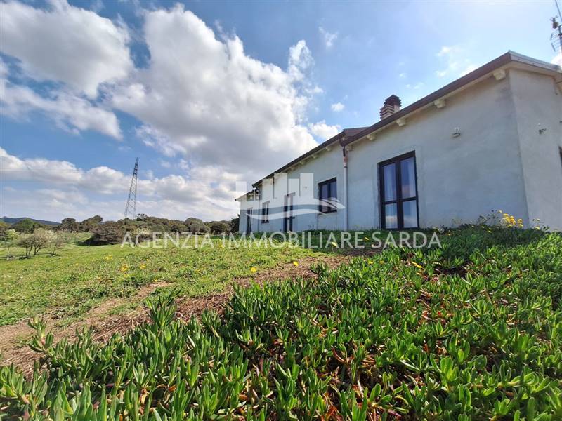 casa indipendente in vendita ad Aglientu