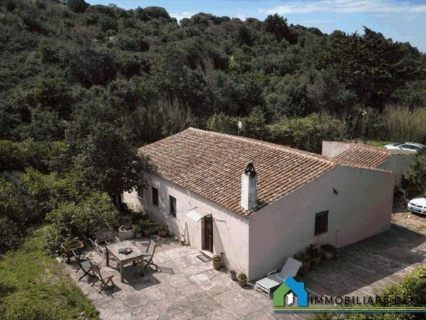 casa indipendente in vendita ad Aglientu