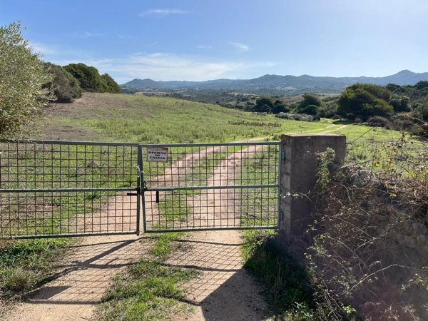 rudere in vendita ad Aglientu