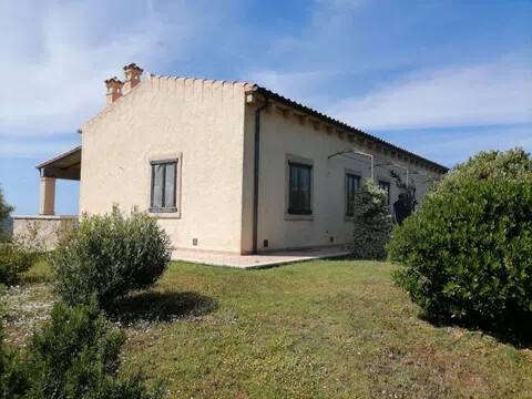 casa indipendente in vendita ad Aglientu