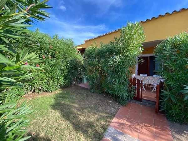 casa indipendente in vendita ad Aglientu