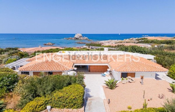 casa indipendente in vendita ad Aglientu