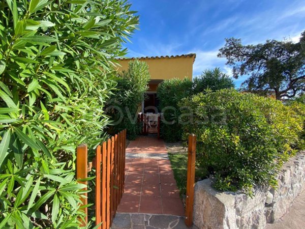 casa indipendente in vendita ad Aglientu