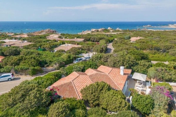 casa indipendente in vendita ad Aglientu