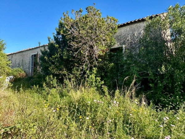 casa indipendente in vendita ad Aglientu