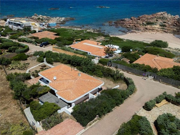 casa indipendente in vendita ad Aglientu