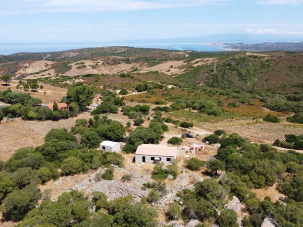 casa indipendente in vendita ad Aglientu