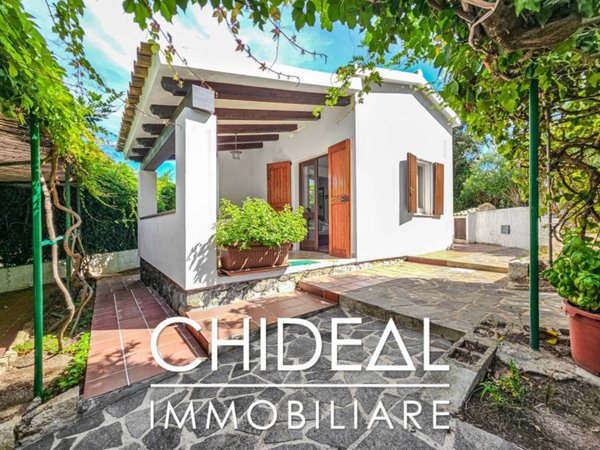 casa indipendente in vendita ad Aglientu