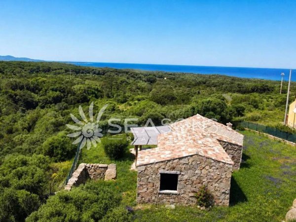 casa indipendente in vendita ad Aglientu