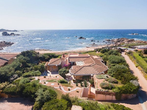 casa indipendente in vendita ad Aglientu