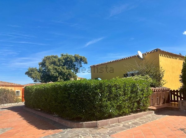 casa indipendente in vendita ad Aglientu