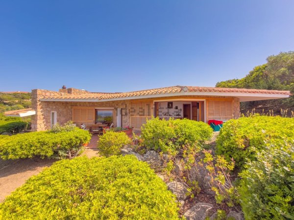casa indipendente in vendita ad Aglientu