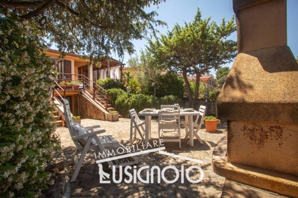 casa indipendente in vendita ad Aglientu