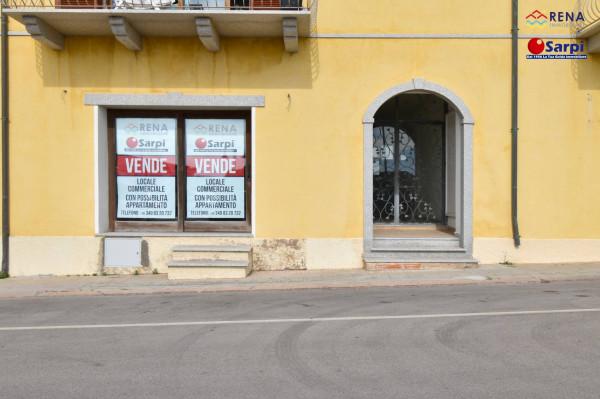 locale commerciale in vendita a Santa Teresa Gallura