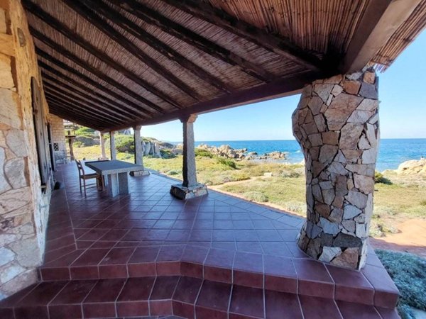 casa indipendente in vendita a Santa Teresa Gallura