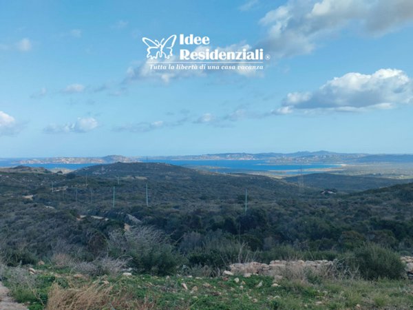 casa indipendente in vendita a Santa Teresa Gallura