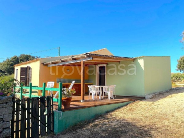 casa indipendente in vendita a Santa Teresa Gallura