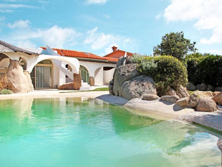 casa indipendente in vendita a Santa Teresa Gallura