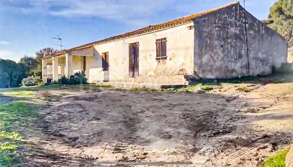 casa indipendente in vendita a Santa Teresa Gallura