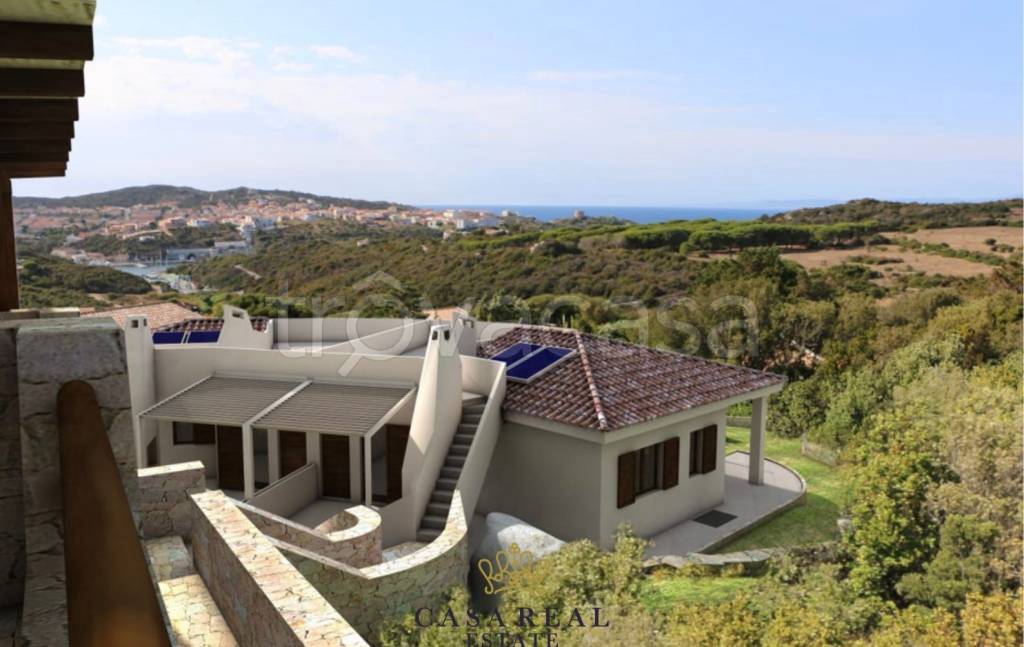 casa indipendente in vendita a Santa Teresa Gallura