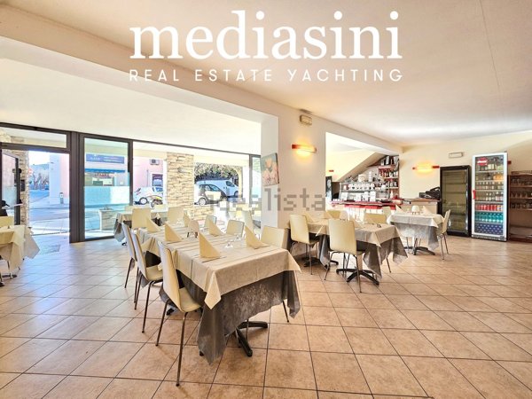 negozio in vendita a Santa Teresa Gallura