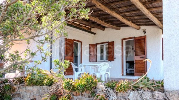 casa indipendente in vendita a Santa Teresa Gallura