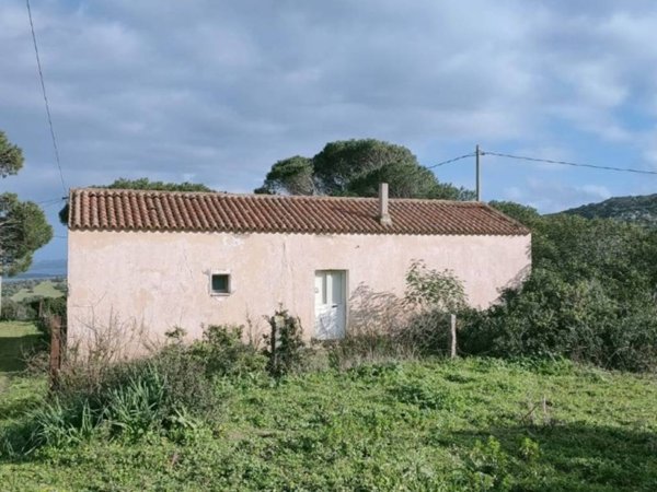 casa indipendente in vendita a Santa Teresa Gallura