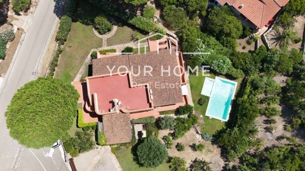 casa indipendente in vendita a Santa Teresa Gallura