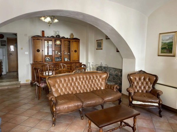 casa indipendente in vendita a Santa Teresa Gallura