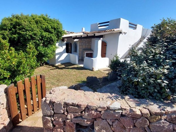 casa indipendente in vendita a Santa Teresa Gallura