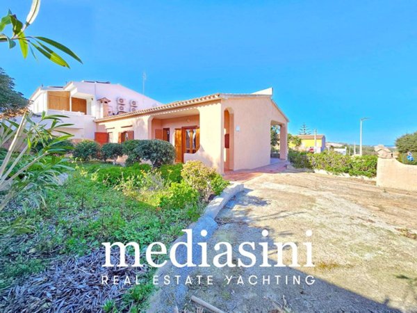casa indipendente in vendita a Santa Teresa Gallura