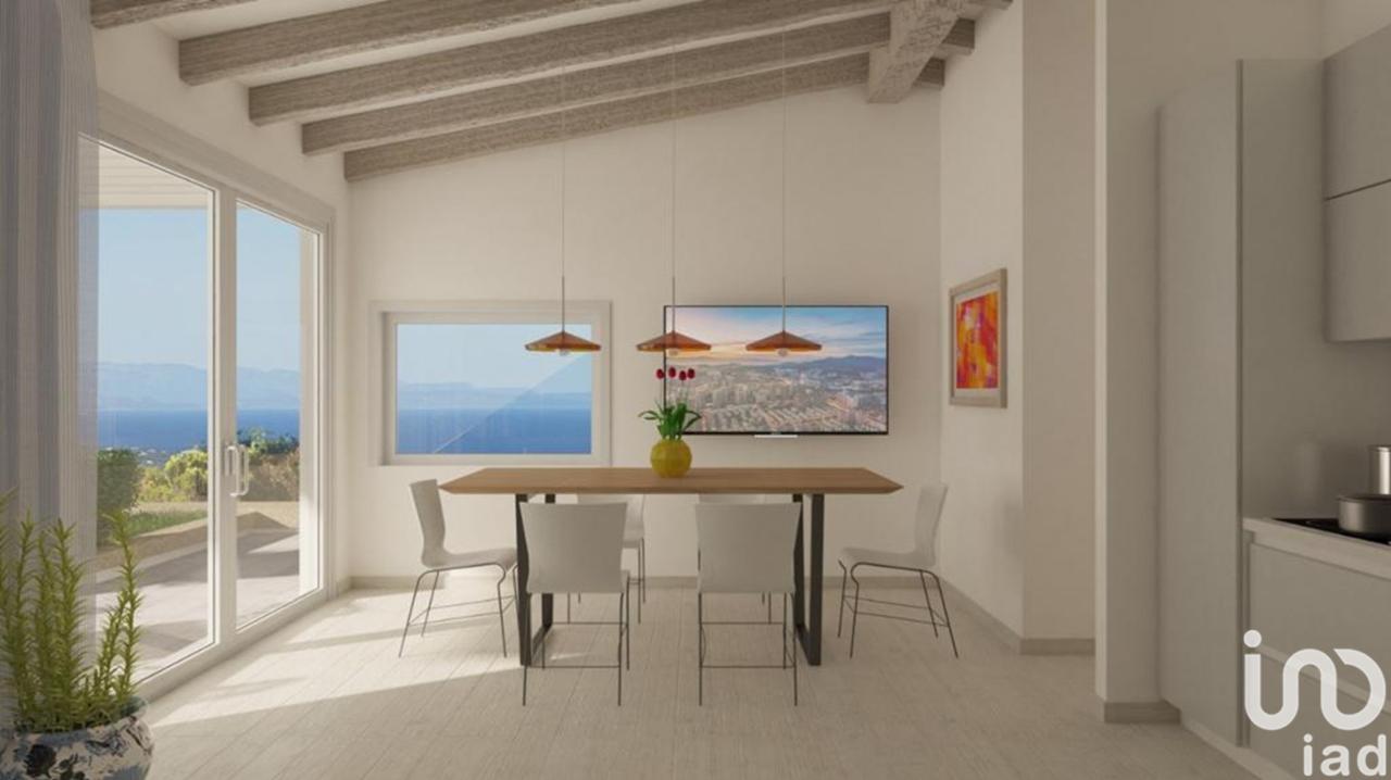 casa indipendente in vendita a Santa Teresa Gallura