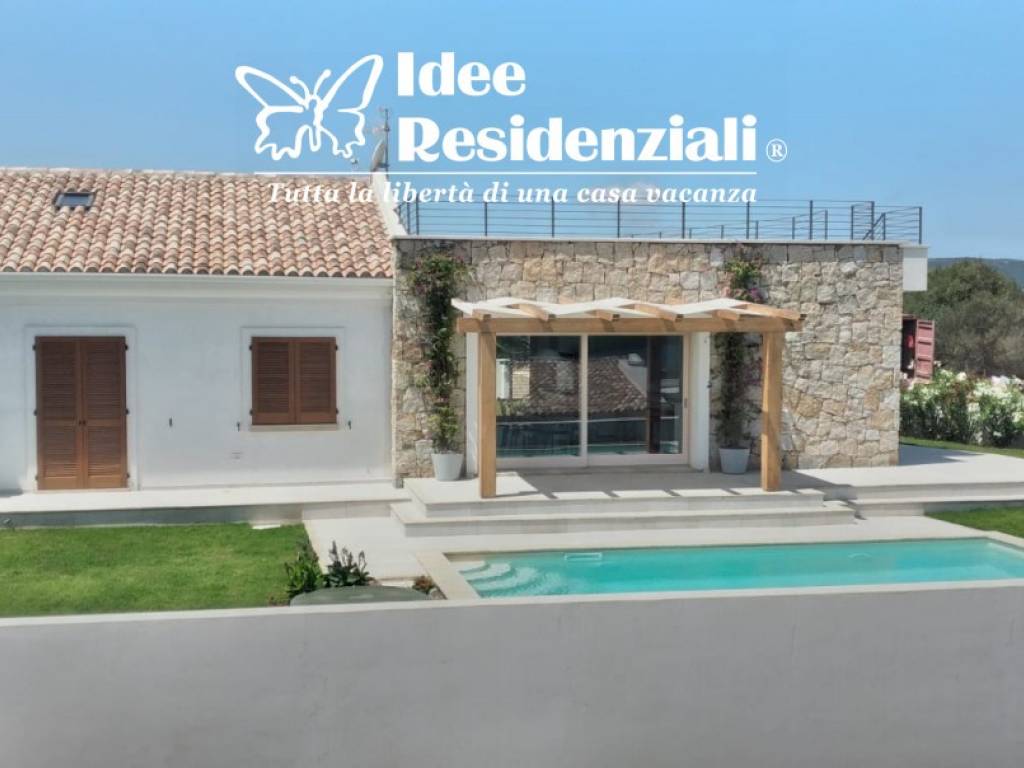 casa indipendente in vendita a Santa Teresa Gallura