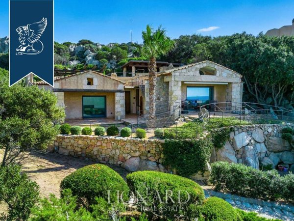 casa indipendente in vendita a Santa Teresa Gallura