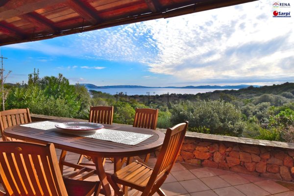 casa indipendente in vendita a Santa Teresa Gallura