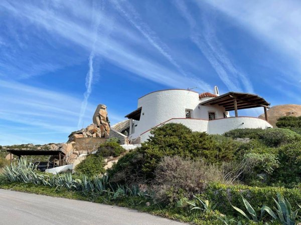 casa indipendente in vendita a Santa Teresa Gallura