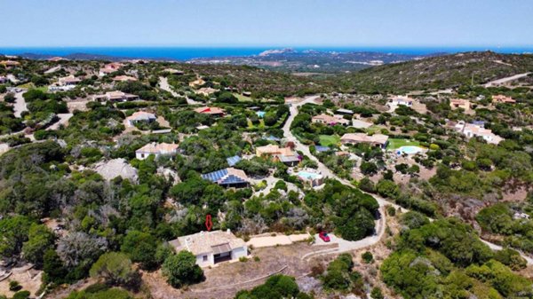 casa indipendente in vendita a Santa Teresa Gallura