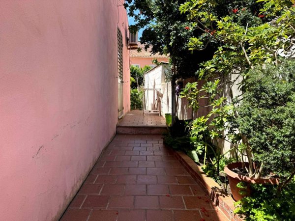 casa indipendente in vendita a Santa Teresa Gallura