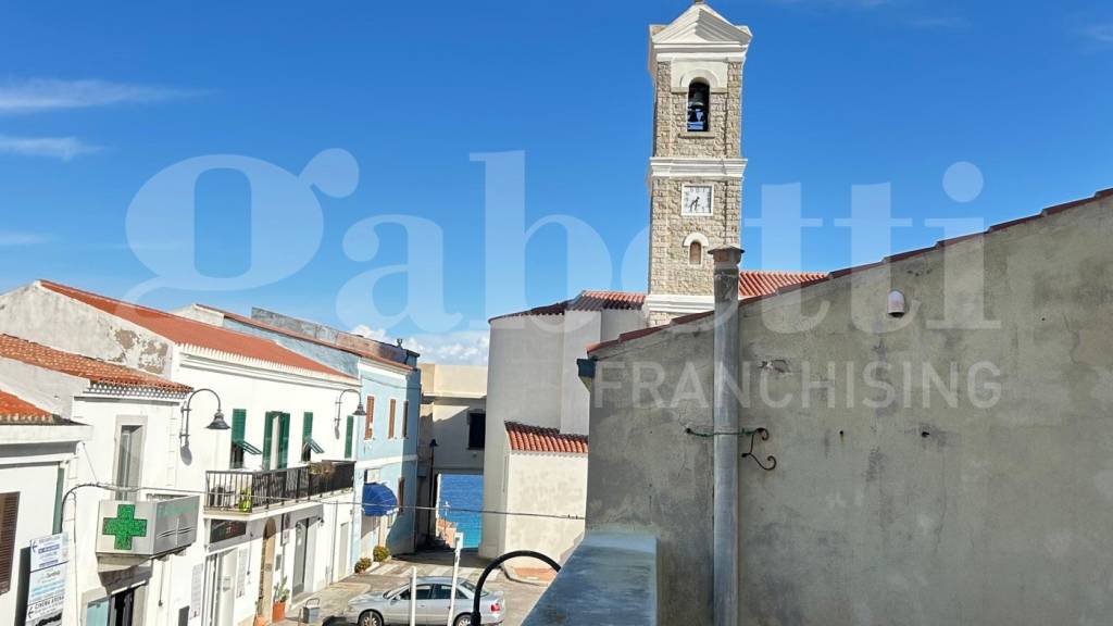 casa indipendente in vendita a Santa Teresa Gallura