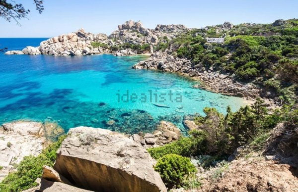 casa indipendente in vendita a Santa Teresa Gallura