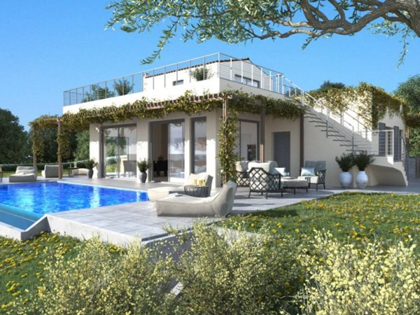 casa indipendente in vendita a Santa Teresa Gallura