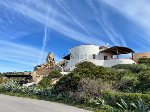 casa indipendente in vendita a Santa Teresa Gallura