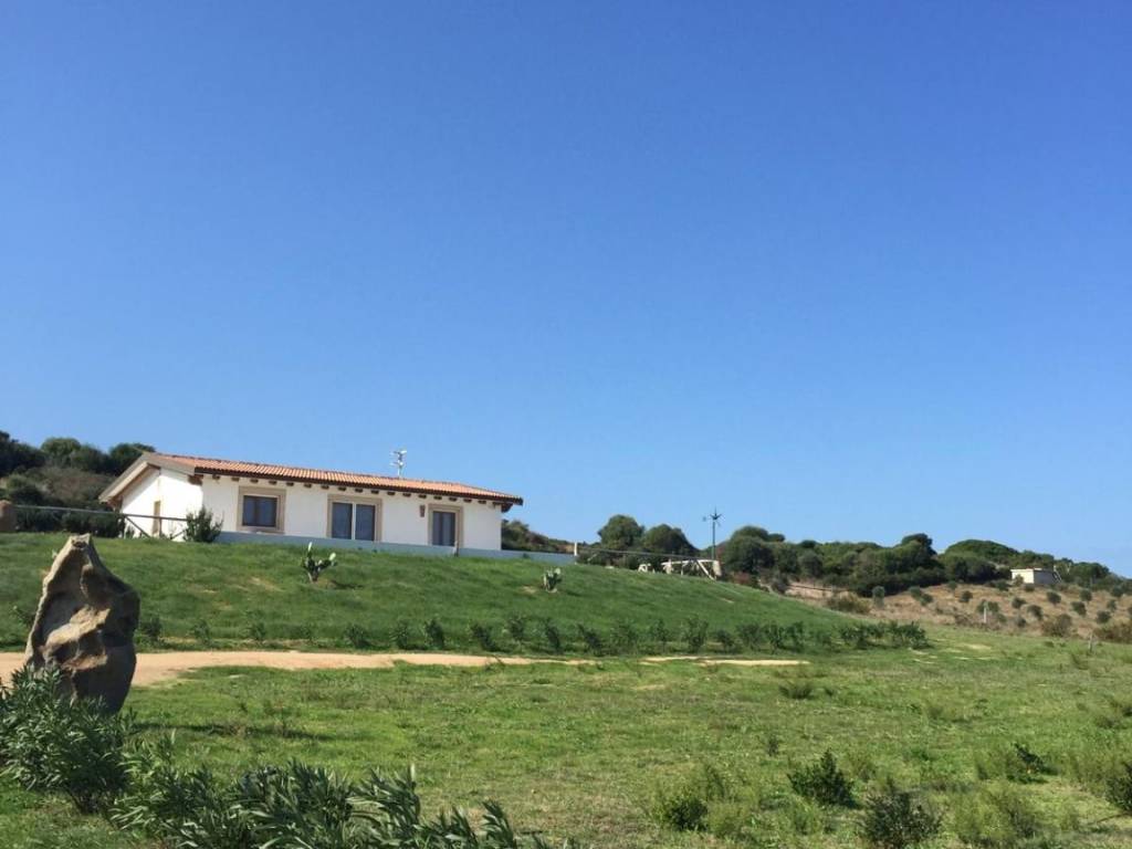 casa indipendente in vendita a Santa Teresa Gallura