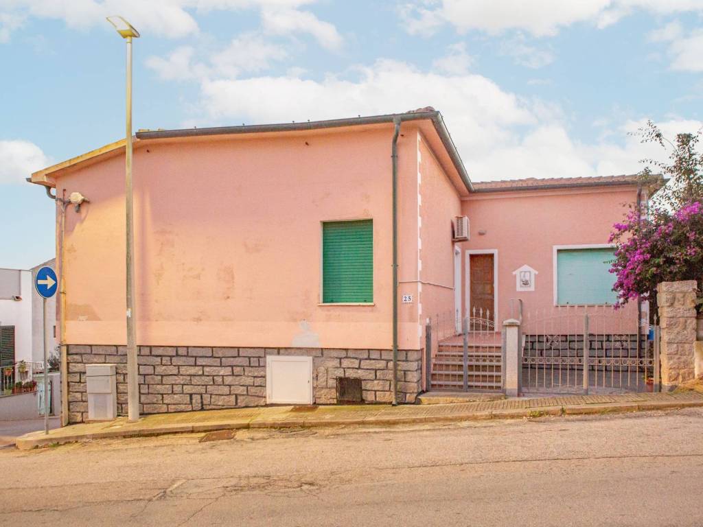 appartamento in vendita a Santa Teresa Gallura