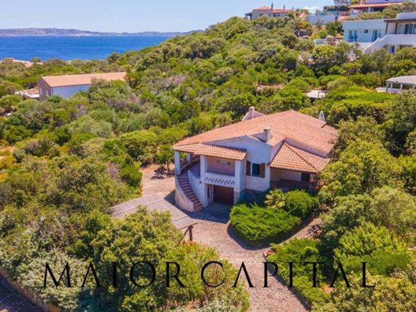 casa indipendente in vendita a Santa Teresa Gallura