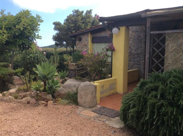 casa indipendente in vendita a Santa Teresa Gallura